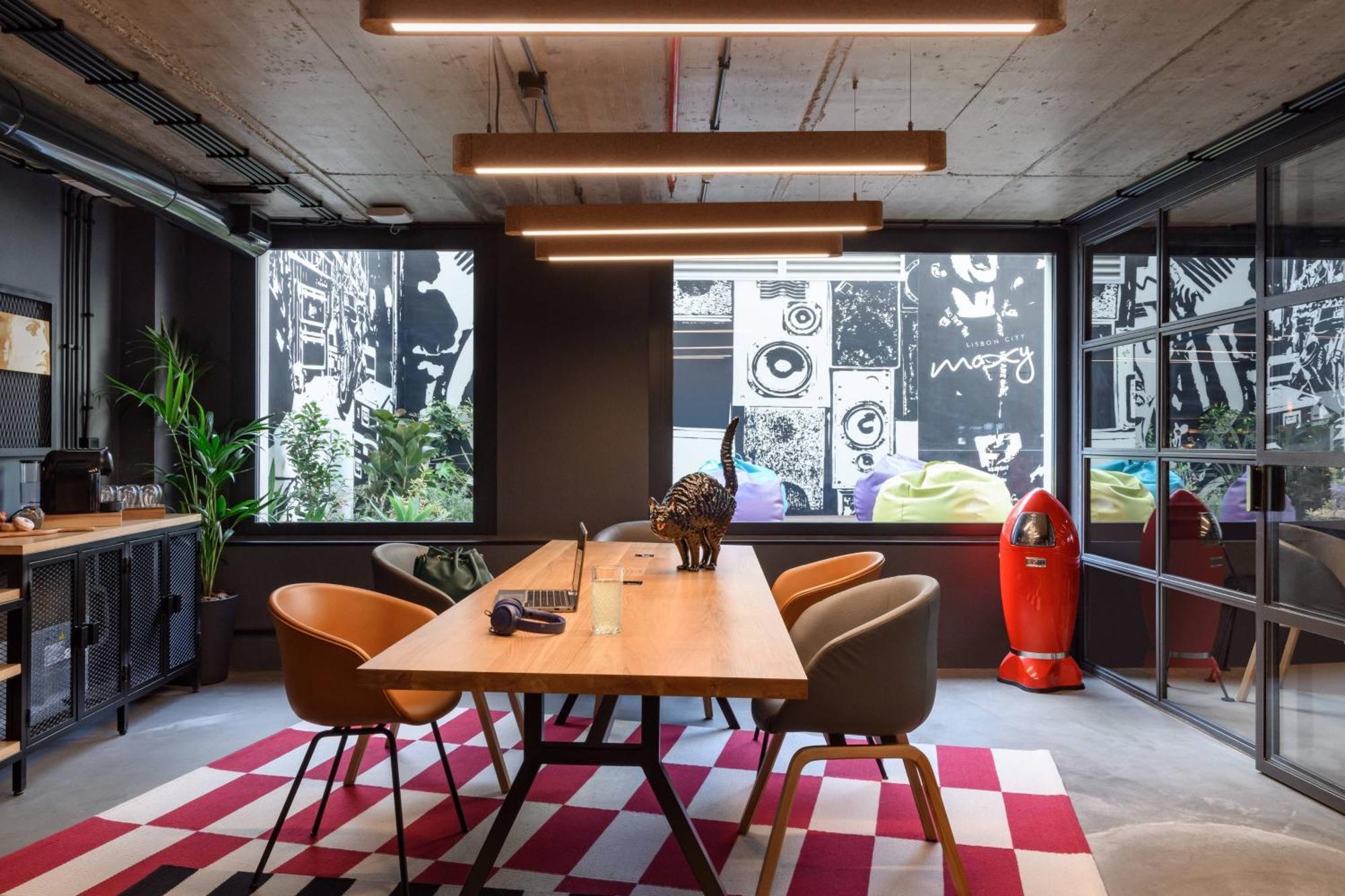Moxy Lisbon City Exterior foto