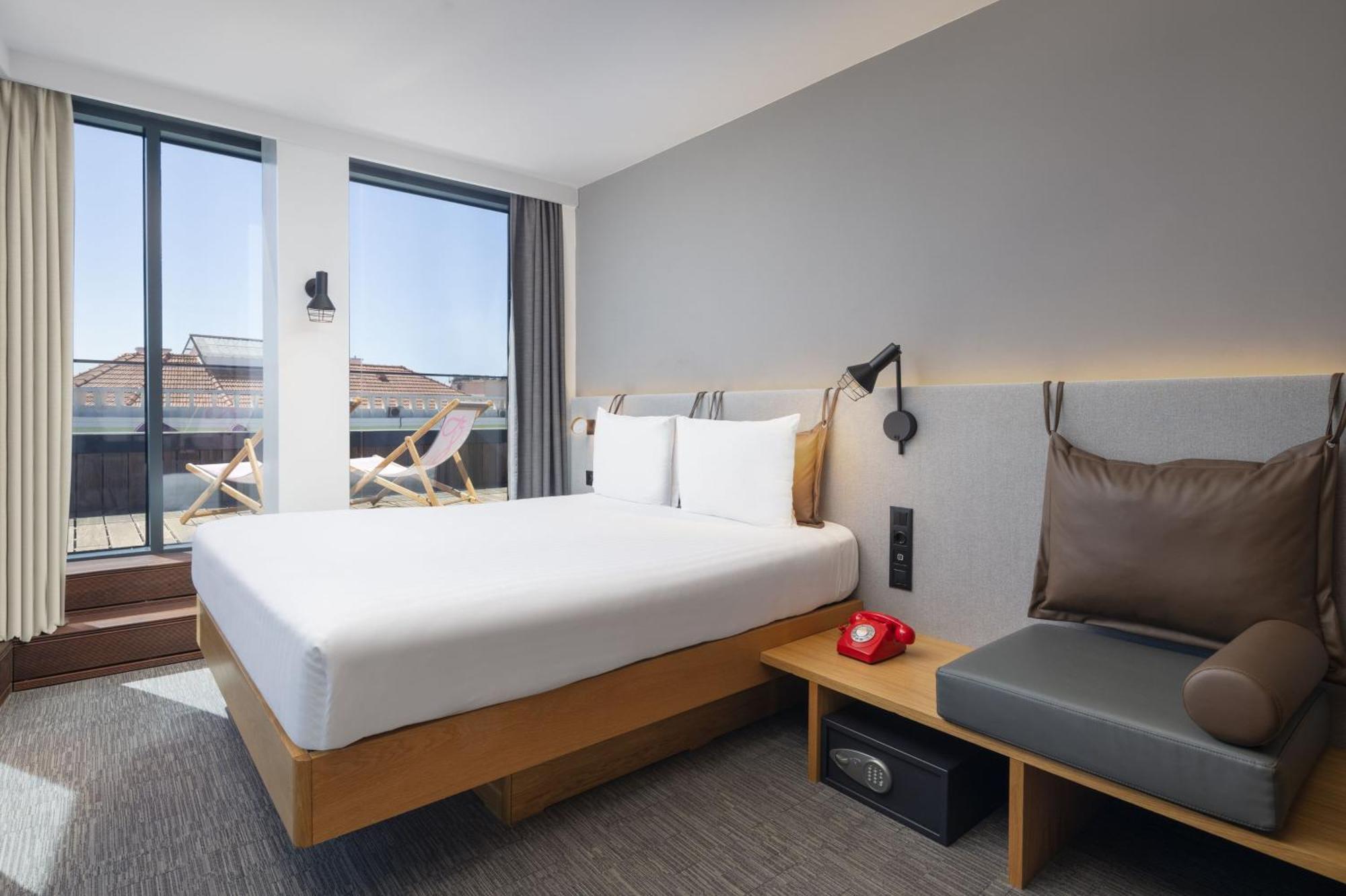 Moxy Lisbon City Exterior foto